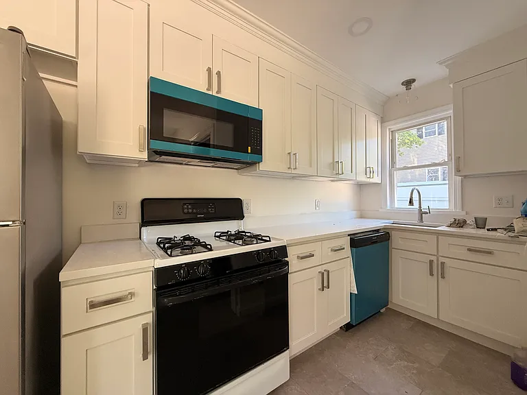 622 Hope St #1 — Photo 2