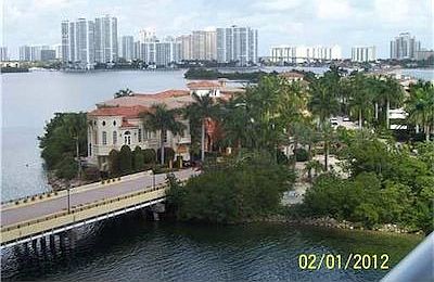 5th image of 4000 Island Blvd 706