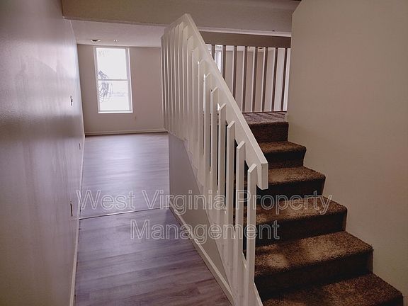 2nd image of 104 N 8th St #A233a7233