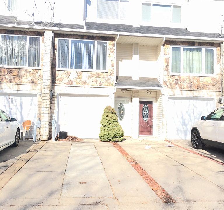 1st image of 177 Wirt Ave