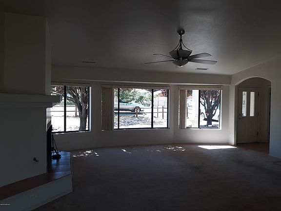 4th image of 4049 N Saratoga Dr