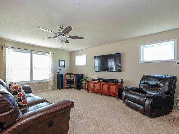 3rd image of 4178 Country Meadows Dr