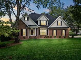 372 Old South Rd, Duncan, SC 29334