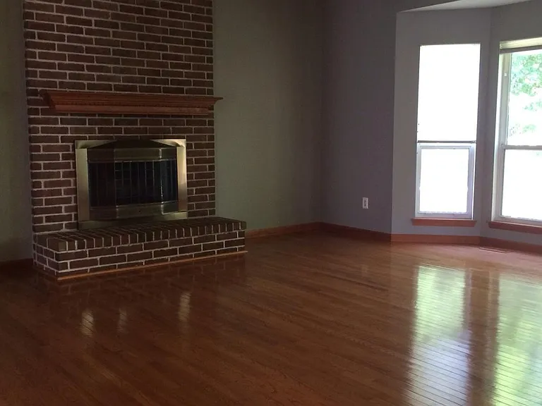 1370 Briar Creek Dr — Photo 4