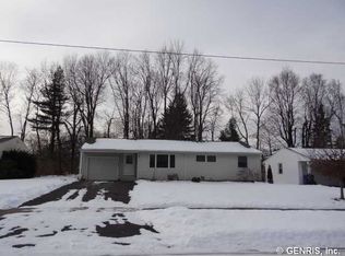 215 Kaymar Dr, Rochester, NY 14616