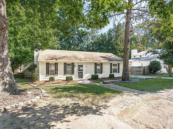 4th image of 1131 Chadford Rd