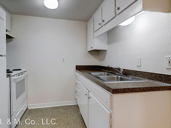 5th image of 1624 Marshall St #11205367