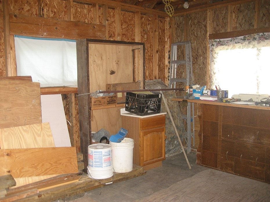 2nd image of 417 W Andrews Ave