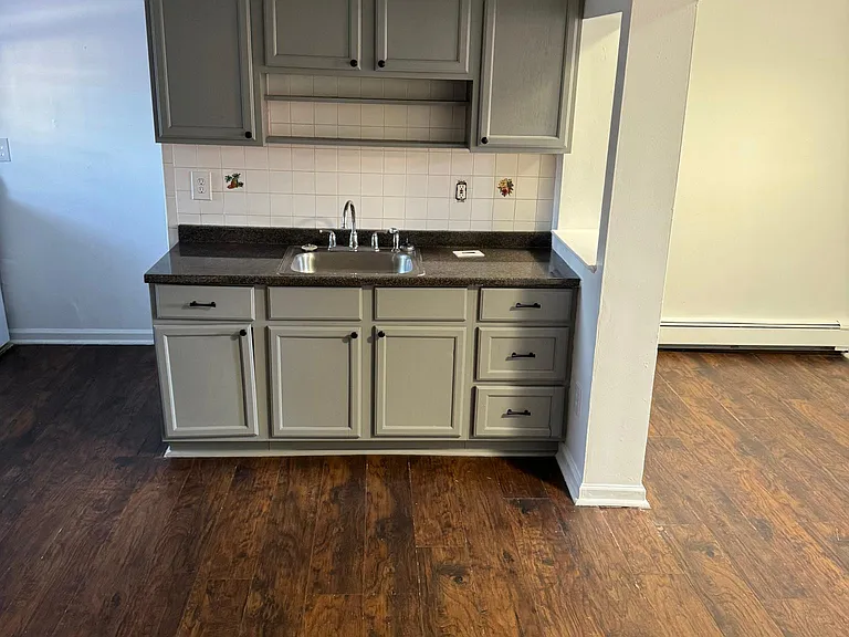424 E Girard Ave #3 — Photo 1