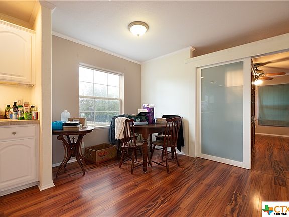 5th image of 475 Sir Winston Dr