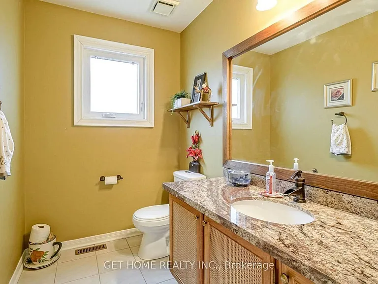 5668 Turney Dr #UPPER — Photo 14