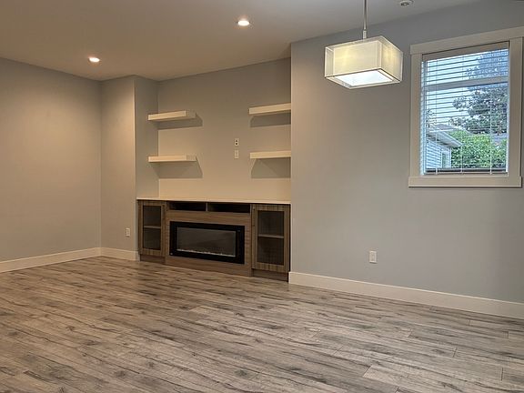 5th image of 826 Cadder Ave #3