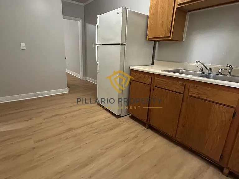3943-3945 Cornelius Ave — Photo 4