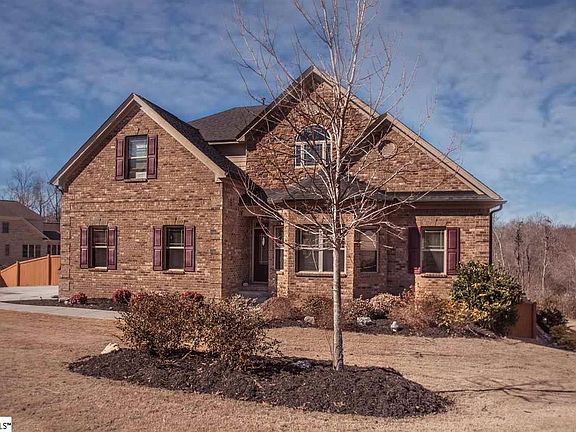 2nd image of 120 Tuscany Falls Dr