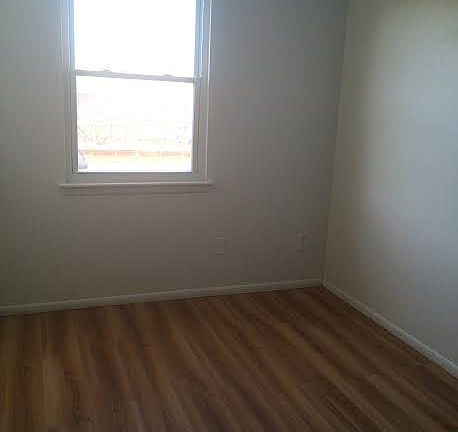 2nd image of 3608 Sylvan Ln