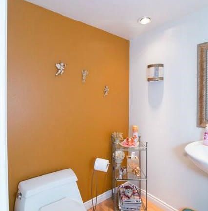 3rd image of 4482 Emerald St #36