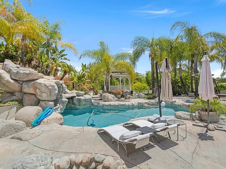 31500 Britton Cir — Photo 14