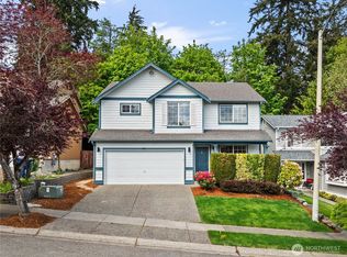 907 176th Pl SW, Lynnwood, WA 98037