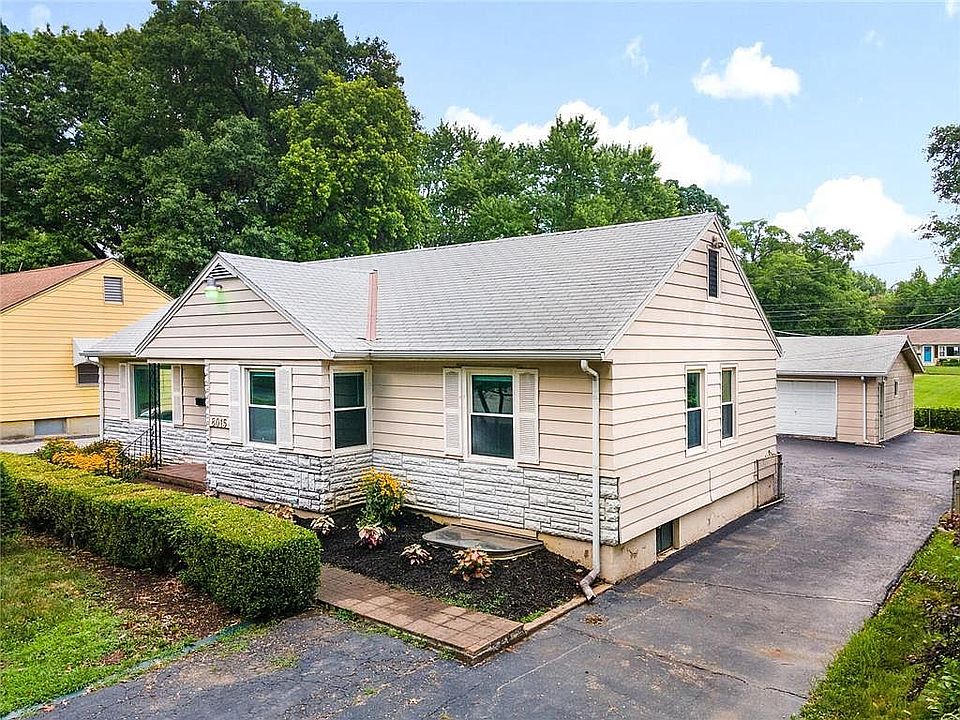1st image of 8015 Ward Parkway Pl