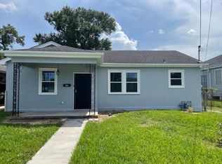 8626 Palm St, New Orleans, LA 70118
