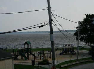 104 Shore Rd, Riverside, RI 02915