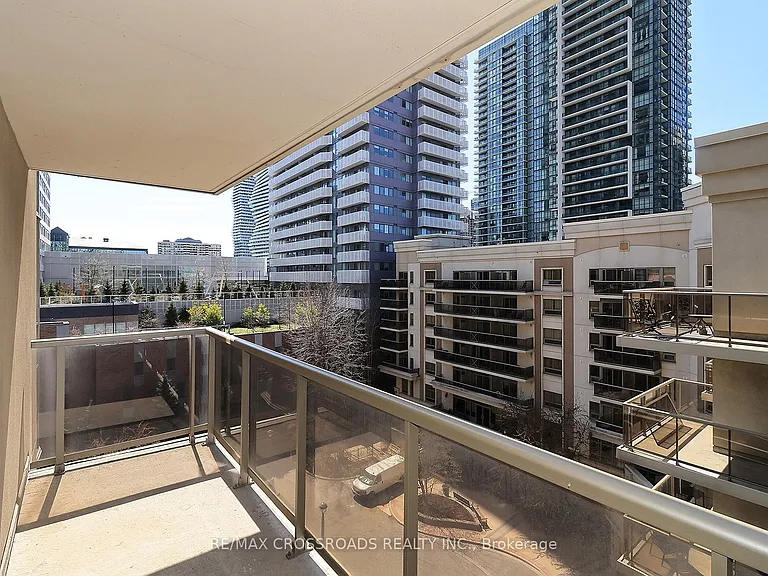350 Princess Royal Dr #703 — Photo 18