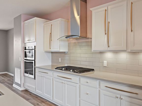 4th image of 15444 Eames Way