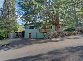 1130 Ivy Ln, Ashland, OR 97520