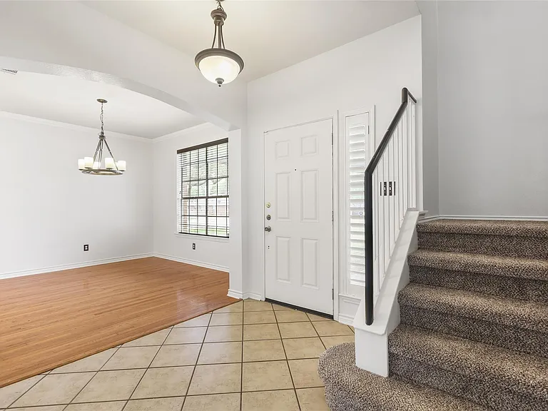 2604 Stenson Dr — Photo 5