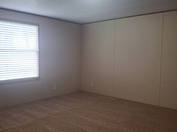 5th image of 903 Harolds Rd