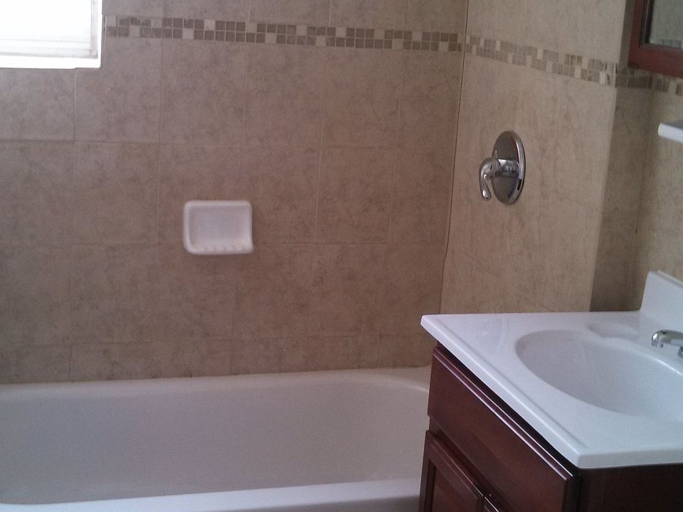 1st image of 900 Central Ave APT 07