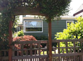 4327 NE 45th St, Seattle, WA 98105