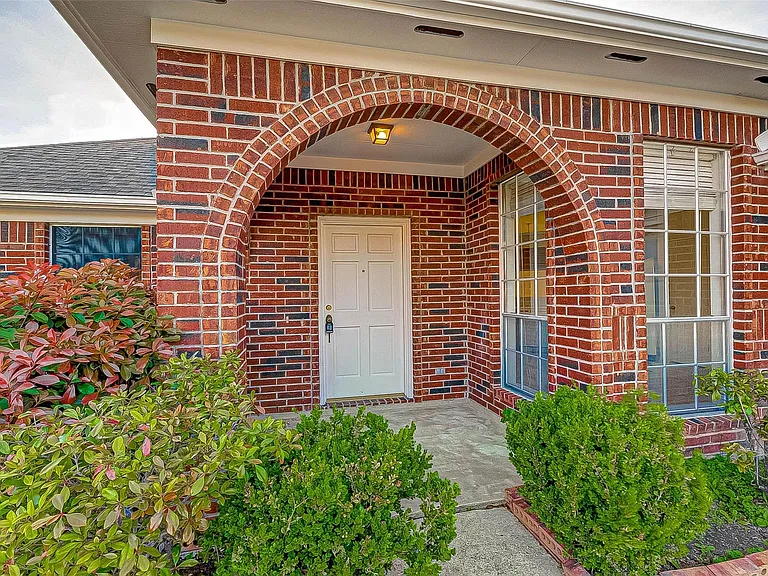125 Barbetta Ct — Photo 9