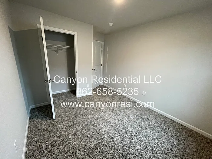 122 Syd Rd — Photo 7