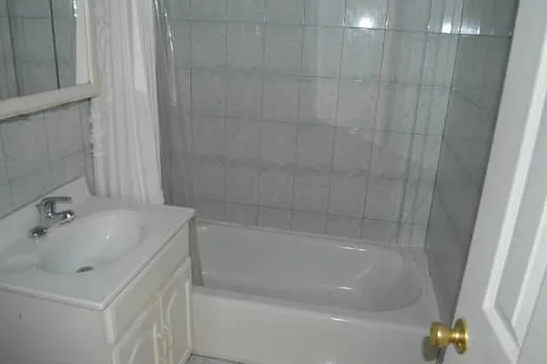 Rented by Dream Space Realty | media 32