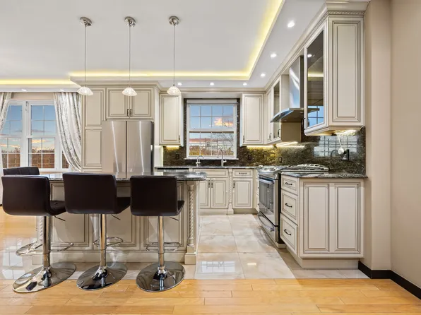 45 Oceana Drive East image 6 of 31