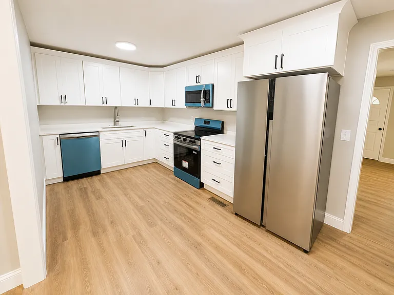631 Medlin Rd NW — Photo 3