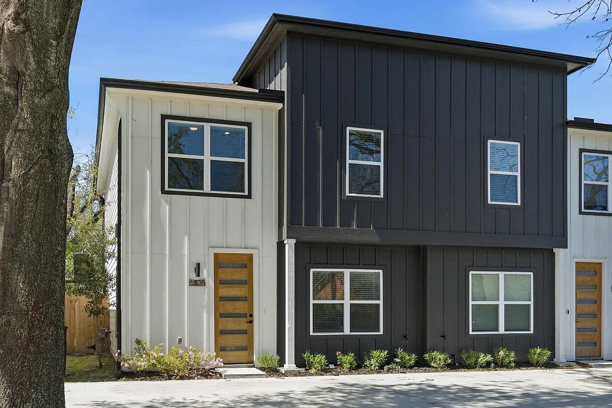 Building Photo - 8805 Parkway Dr
