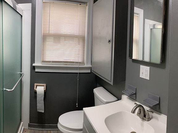 4th image of 2257 Oak House Ave