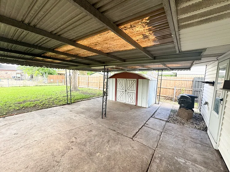 1104 Ashland Dr — Photo 11