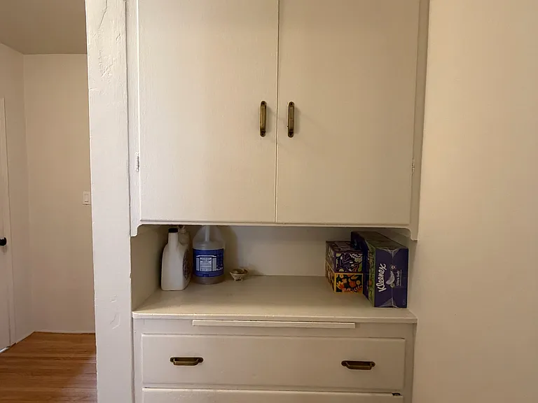 624 W Howard St #A — Photo 13
