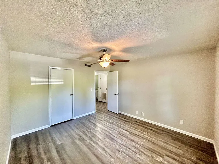 108 Woodcreek Dr #A-8 — Photo 5