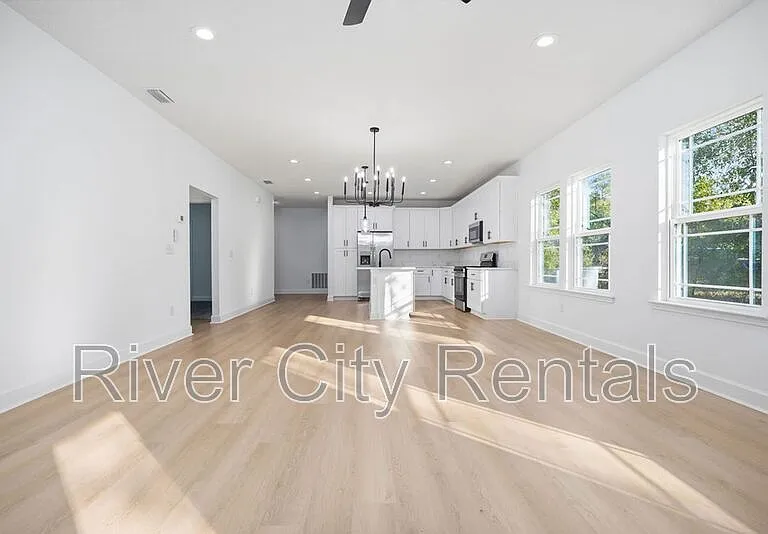 7596 Silver Sands Rd — Photo 3