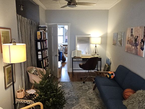 2nd image of 298 Bond St #1