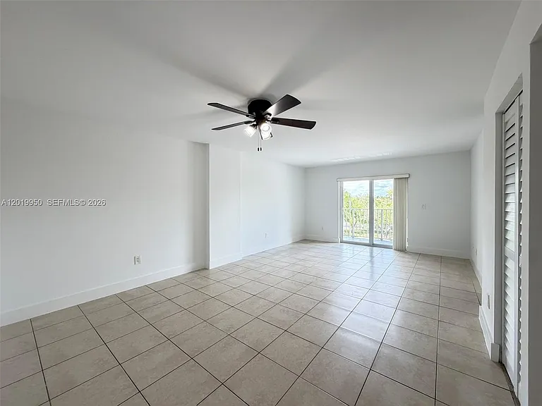 8200 SW 210th St #213 — Photo 3