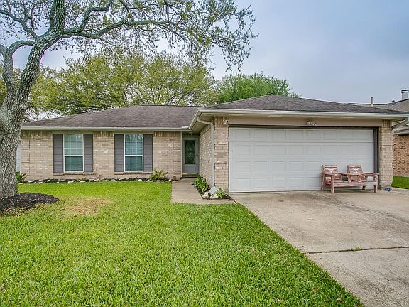 2nd image of 714 Willow Creek Dr