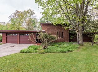 394 Sherry Ln, Berea, OH 44017