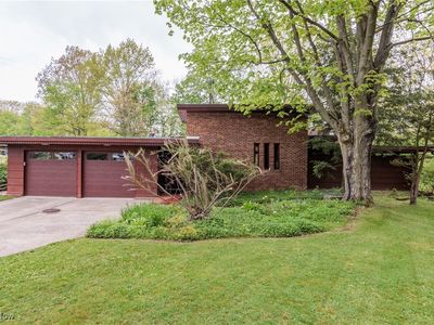 394 Sherry Ln, Berea, OH, 44017