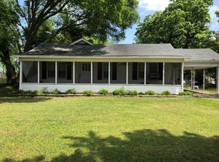 936 Riverside Rd, Hollandale, MS 38748