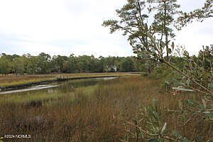 4th image of 407 Salt Creek Rd